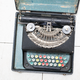 Illustration for article titled Meet the Last Generation of Typewriter Repairmen